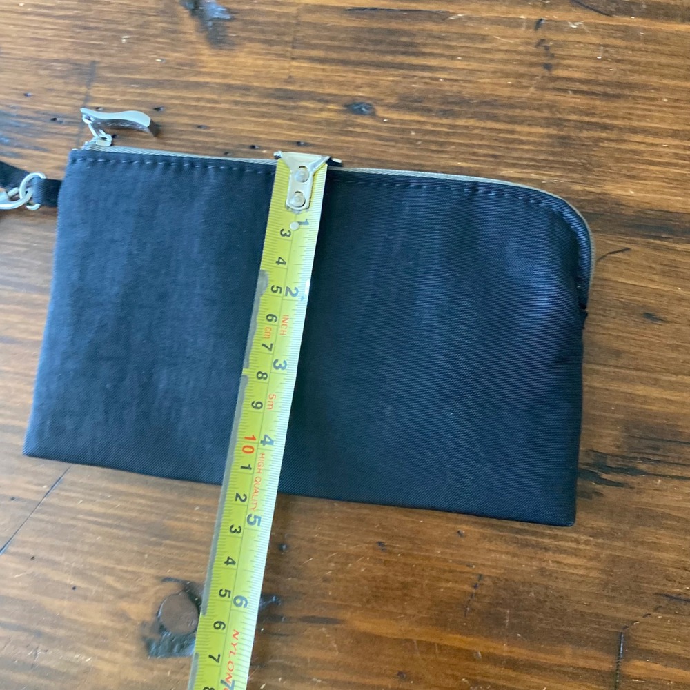 Baggallini Black Nylon RFID Wristlet Pouch Wallet W/ Card Slots Detachable Strap - Picture 7 of 10